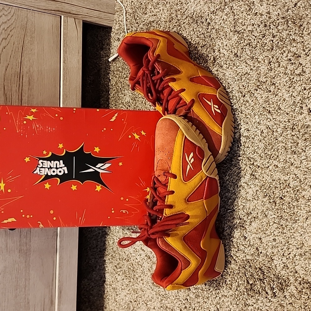 Reebok looney tunes collaboration